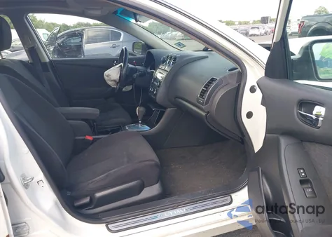 2011 Nissan Altima 2.5 S from USA, damaged, VIN 1N4AL2AP8BN413301